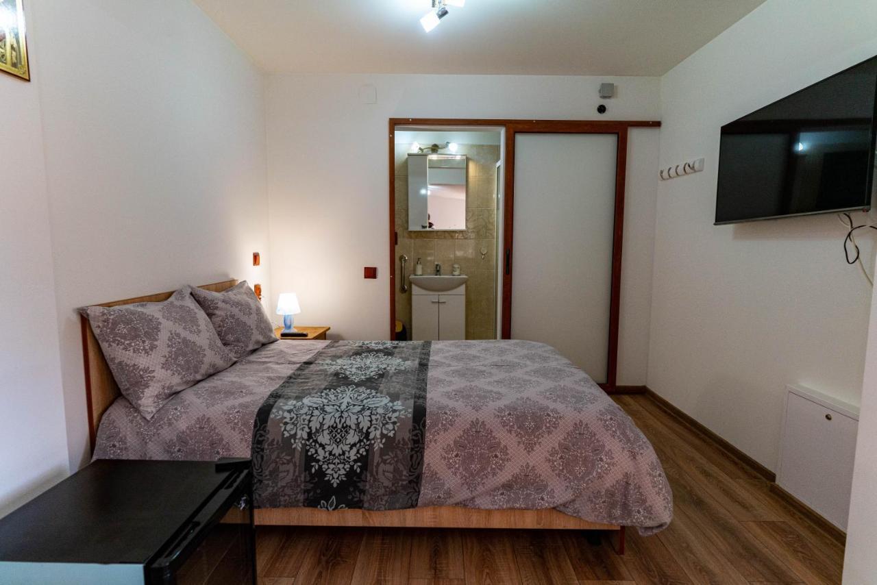 La Bebe 2 Beds Apartment Hunedoara Ngoại thất bức ảnh